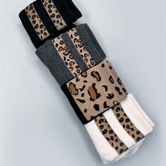 Leopard Print Socks Set - Picture 2 of 3